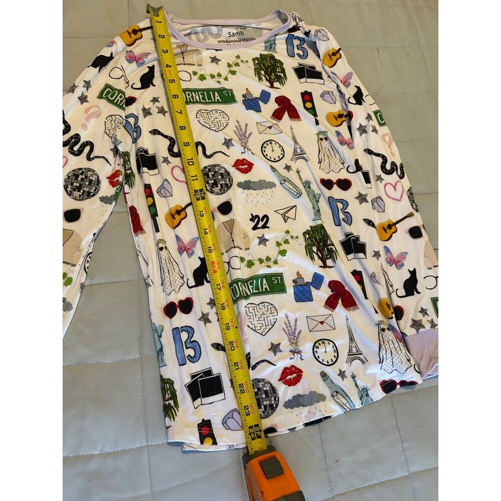 Swiftie Street Graphic Printed 2 Piece Pajama Lounging Set Sheshow Sz Small BAM - Picture 7 of 13